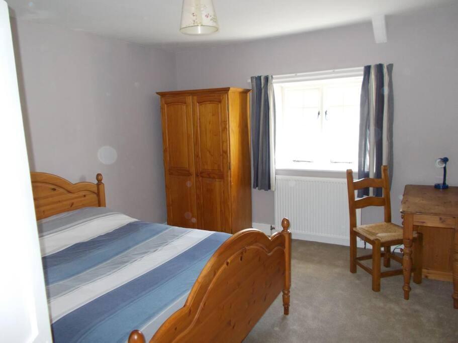 Farmer Bob'S Farmhouse Barnstaple Exterior foto